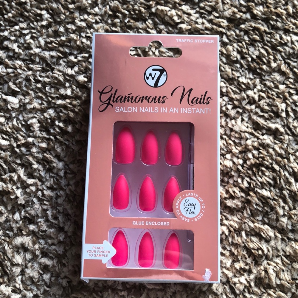 Fake nails